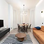 Dandelion Apartments Avalon